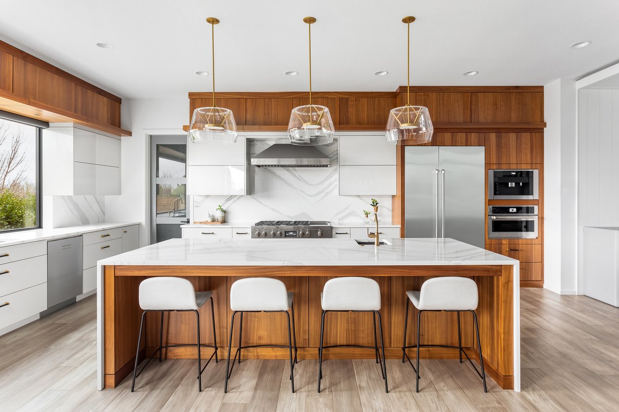 10 White Kitchens with Gorgeous Wood Accents